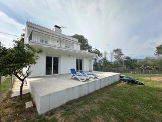 Casa a Torre Valentina-Mas Vilar de La Mutxada-Treumal. Casa ind 4 hab, 2 baños