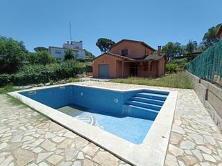 Chalet  València. Chalet con piscina