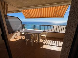 Appartement  De josep mundet. Dispierta con el sonido del mar piso  parking