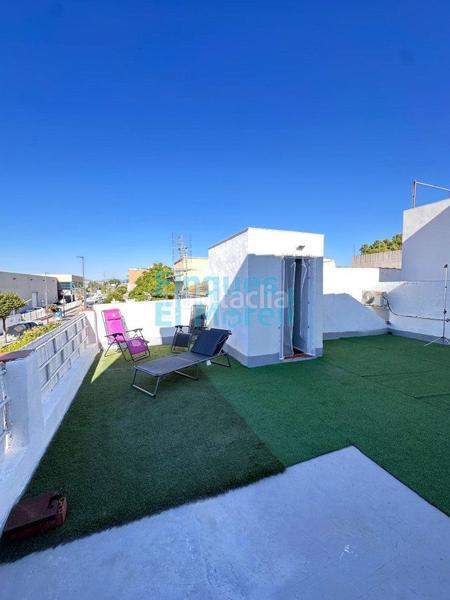 Foto 1b0fd978-d518-4a7c-8804-cc3d3d98ef5a. Casa amb calefacció a Canonja (la)