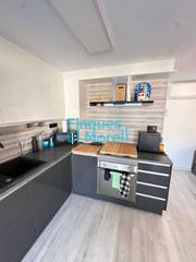 Pis  Montsant. Piso en venta en san salvador, 3 dormitorios.