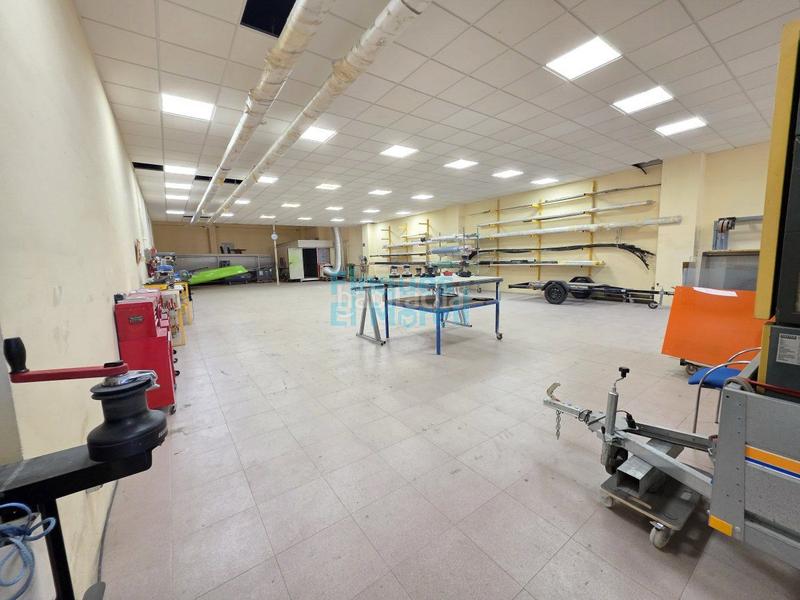 Foto a765e0cc-3608-40a2-ab15-800fc204ce42. Miete fabrikhalle in Llevant Reus