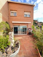 Casa a Vila-rodona. Casa en venta en vilarodona, 4 dormitorios.