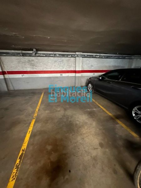 Foto c68840af-a016-4a2a-8e6e-66ffc6fbfbe0. Aparcament cotxe a Ponent Reus