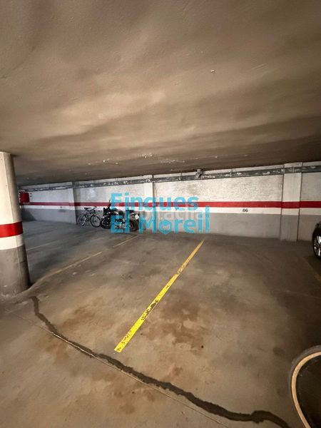 Foto d29132e1-0136-4d9a-ac25-064ca1411ff5. Aparcament cotxe a Ponent Reus