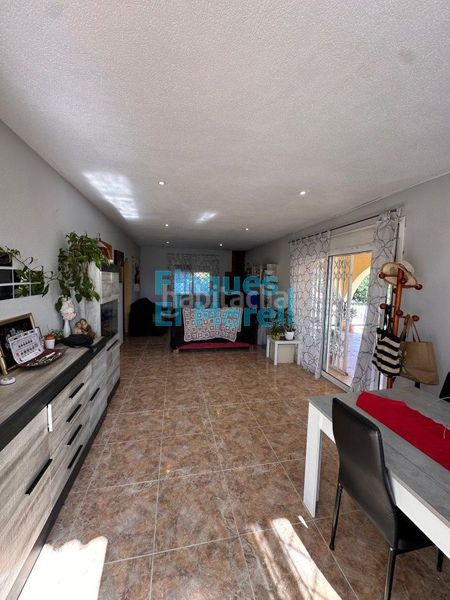 Foto 104941f0-a75b-4015-a92c-fb652b9e7cf8. Xalet amb aparcament a Pallaresos (Els)
