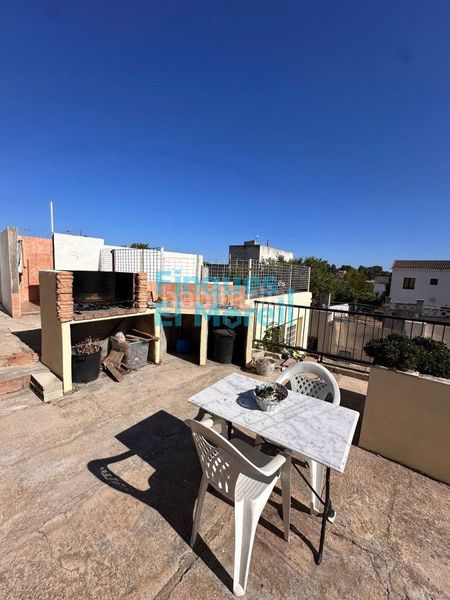 Foto 8d856325-60a3-419a-949f-498ce269f7cd. Xalet amb aparcament a Pallaresos (Els)