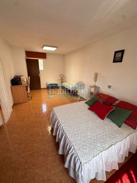 Foto 495c46b4-874f-4cdc-bb18-1eeb95a3d02d. Casa amb aparcament a Aleixar (L´)