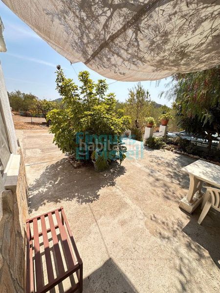 Foto 4ca94d82-296e-46d0-b465-c031ae2a97ff. Casa amb aparcament a Aleixar (L´)