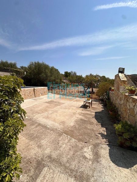 Foto bb82ba64-e0bc-48ac-a97e-aee0c45bd73b. Casa amb aparcament a Aleixar (L´)