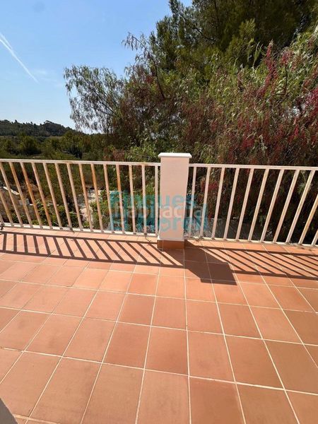 Foto eec58e00-fed2-478d-8c93-a29106d313fd. Casa amb aparcament a Aleixar (L´)