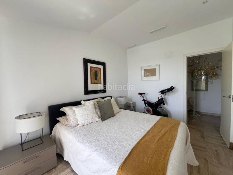 Foto 1112561d-7ca5-4a99-b58c-299d7c84e1a9. Àtic a avenida de la marina 1 a puerto de Sotogrande-la marina Sotogrande