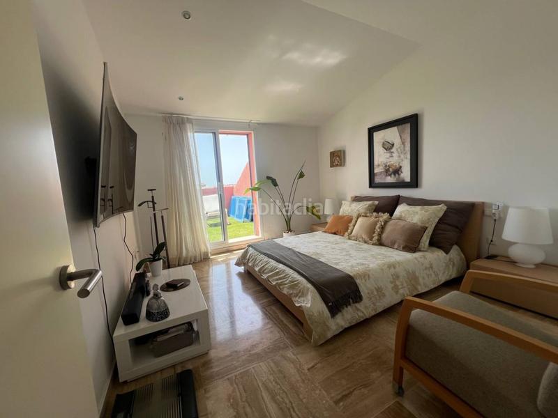 Foto 5191e121-6210-4e9d-8e3a-2c3100fd8cb6. Àtic a avenida de la marina 1 a puerto de Sotogrande-la marina Sotogrande