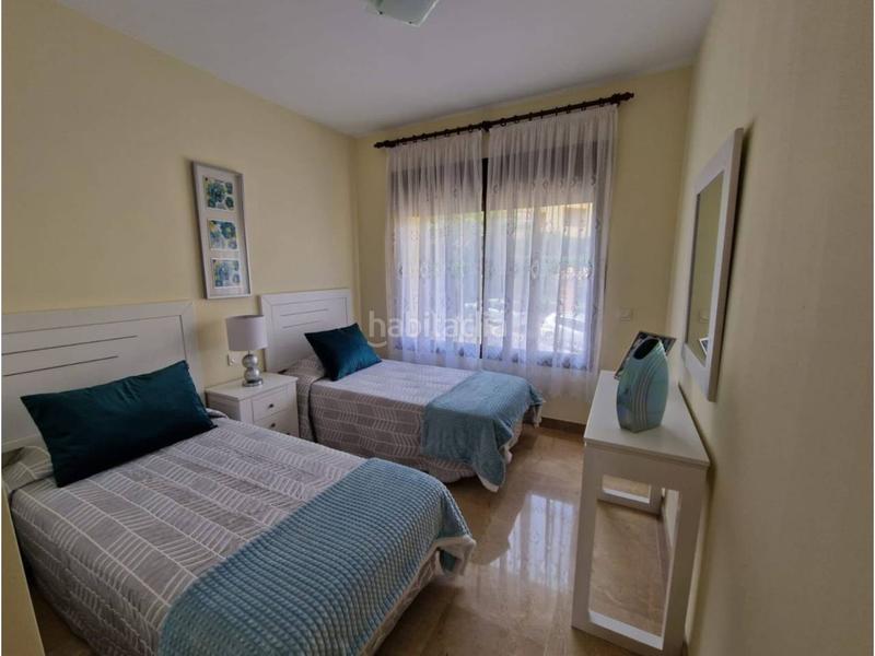 Foto da214c77-bfaa-4e31-a472-a1509cdb4f02. Pis amb calefacció aparcament piscina a La Duquesa Manilva