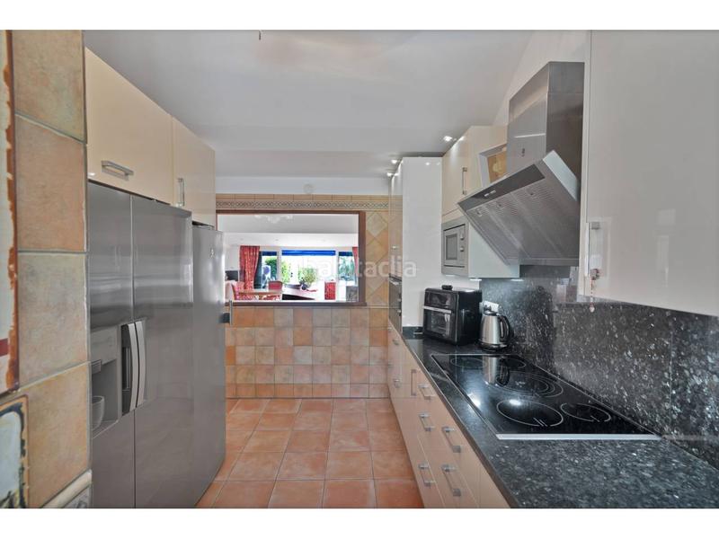 Foto 38793197-3450-4814-a7f6-4fcc9c259ab3. Casa adossada a pinar del Seghers 50 a Seghers Estepona