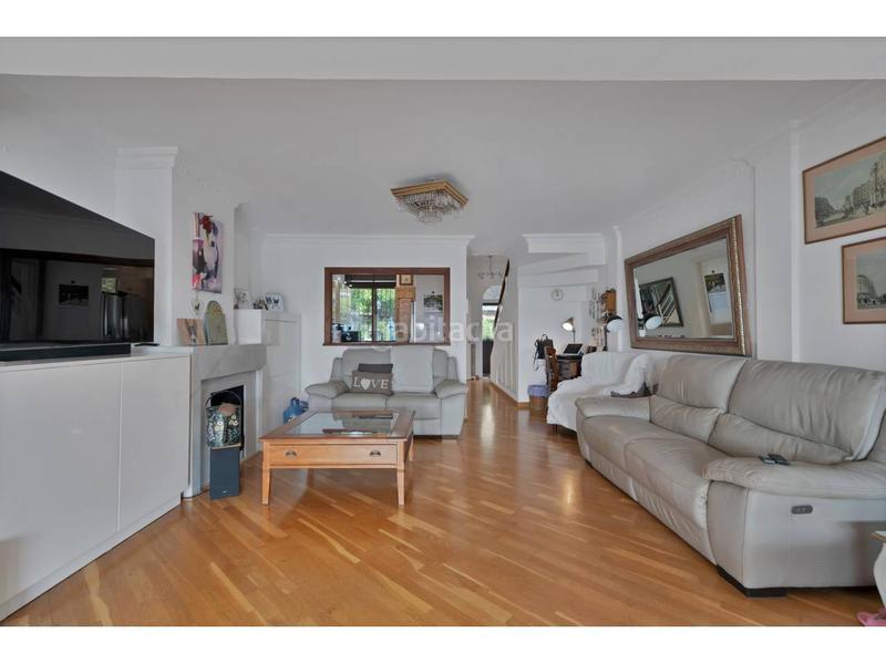 Foto 78698104-e550-46b3-8617-a5b5bbf61e83. Casa adossada a pinar del Seghers 50 a Seghers Estepona