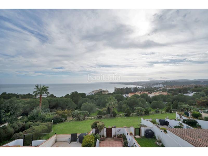 Foto cc239bf0-7ba4-4363-97c5-9e6b6983e9e5. Casa adossada a pinar del Seghers 50 a Seghers Estepona