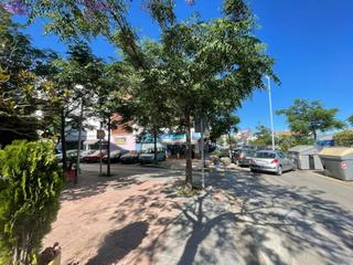 Pis a Parque central 1. Piso en venta en prol. san lorenzo, parque central estepona