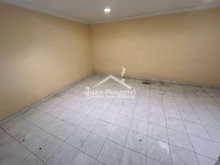 Lloguer Local Comercial a Calle pico del aneto 1. Almacen en alquiler en el paraísoatalayabenamara