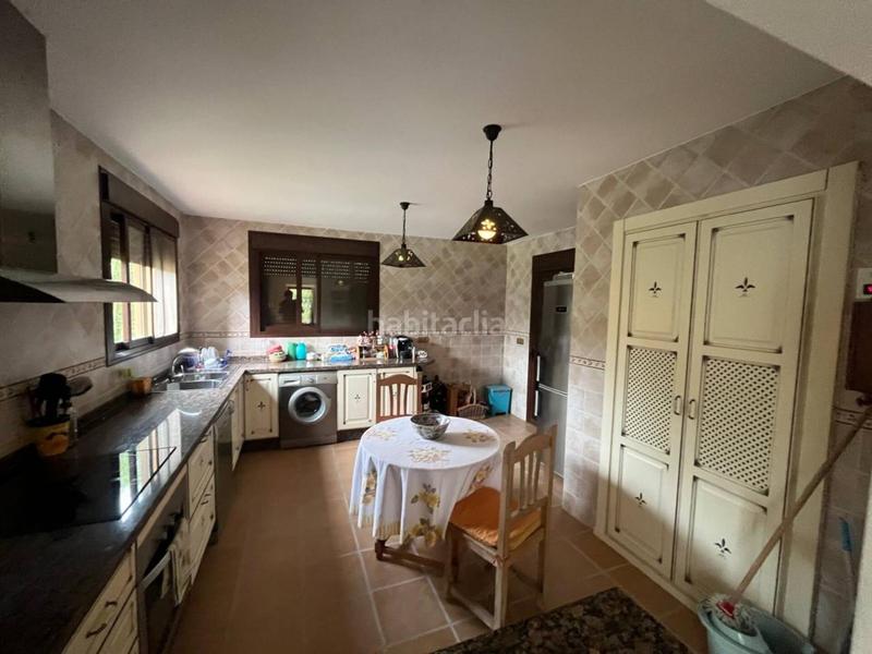 Foto 6d30623d-452b-47f1-95c8-76a0b1fa27a5. Masía en nicola 1 casa rustica en venta en selwo29689 en Estepona