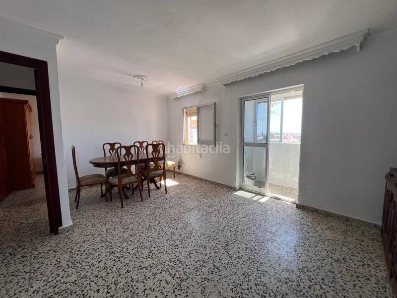Foto 17f5b2db-d07b-44af-9200-657c64c37eb6. Piso en méndez núñez 1 piso en venta en puerto en Estepona