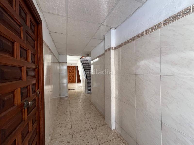 Foto 7c039d83-2dae-4d88-b779-5b9761380913. Piso en méndez núñez 1 piso en venta en puerto en Estepona