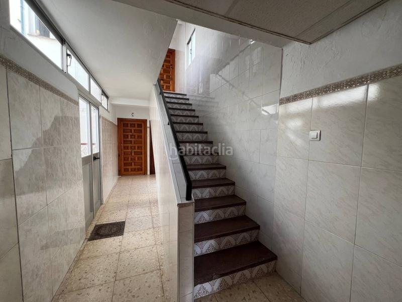 Foto bd8e83e7-a149-4f95-b03e-9303c86822f6. Piso en méndez núñez 1 piso en venta en puerto en Estepona