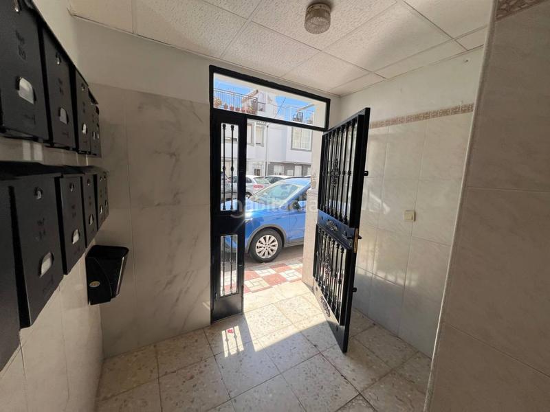 Foto d370054f-bc30-4246-b231-3275d1c6133a. Piso en méndez núñez 1 piso en venta en puerto en Estepona