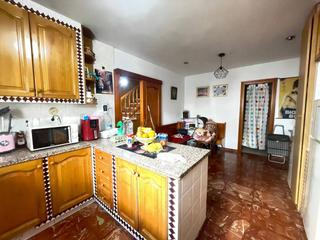Maison jumele en Santander 14. Casa en venta en av. andalucia, la lobilla, estepona