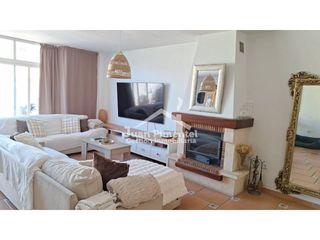 Casa aparellada a Calle Juan Benítez 1