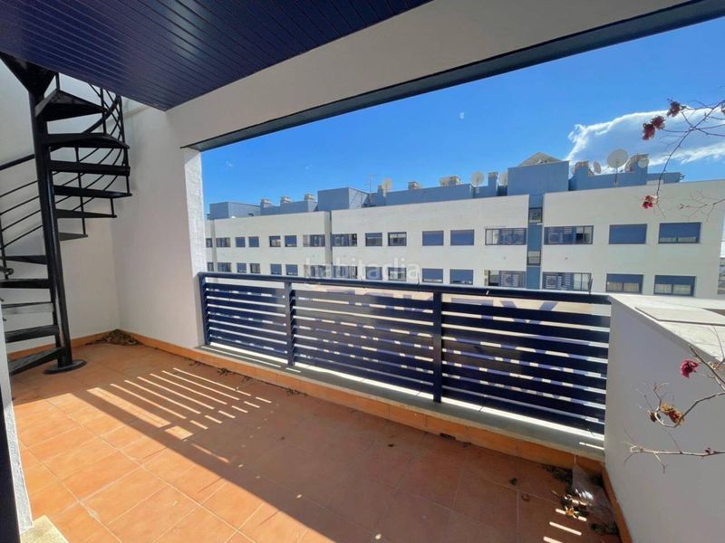 Foto eff15099-3cb3-4b3a-9ba0-1ab1069baff2. Attique dans calle vista africa 4 dans Centro Estepona