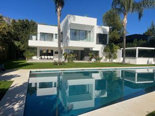Chalet en Pizarra 10. Chalet en venta en nageles alto