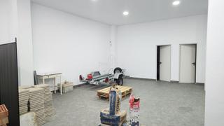 Business premise in Cartaya. Local com. en venta en la entrada, 1 despacho.