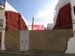 Terreny residencial a Cartaya. Solar en venta en centro.