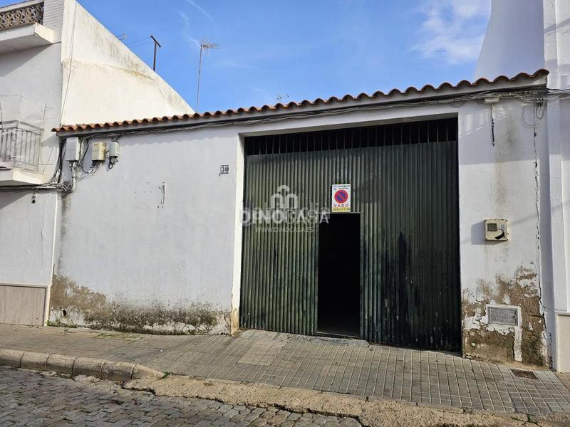 Foto 3151cd74-ff5e-45db-ac9c-db03c5ff3b2e. Aparcament cotxe a Cartaya