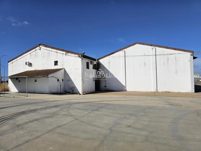 Foto 35c4bca6-98dc-4dde-9abc-3286fbe50d42. Nave industrial  en venta , 3 dormitorios. en Cartaya