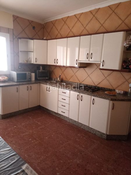 Foto bf09bcef-9c4d-472f-a8cb-5f2a3718ee81. Casa amb piscina a Fuente Palmera