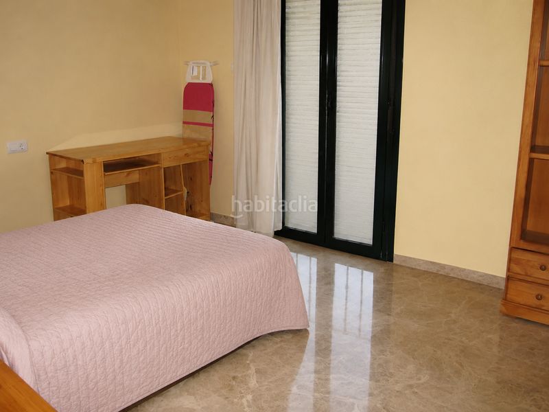 Foto f99530c8-3931-4e35-a3de-4adc4115d44d. Casa amb aparcament a Guadalcázar