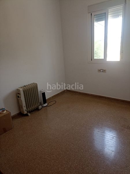 Foto c728e7a2-a955-453a-b6b9-51eb3f1118f4. Casa adossada amb xemeneia calefacció a Guadalcázar