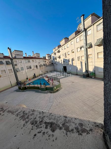 Foto e65d74fa-a54f-49c7-9b58-f48995b1cc7a. Pis amb aparcament piscina a Sector Sur Córdoba