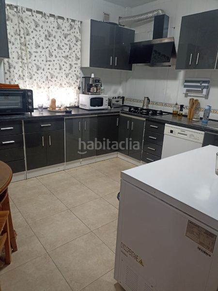 Foto aeda134e-04ee-45fa-93b4-479405b72c21. Casa amb calefacció aparcament piscina a Fuente Palmera