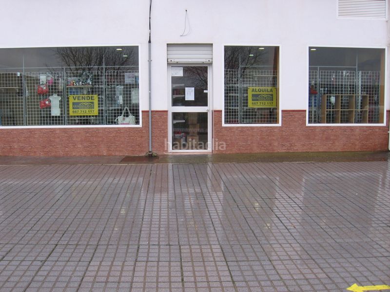 Foto 5041b131-a0ea-43c3-937d-790c72943ba3. Local comercial amb calefacció a Guadalcázar