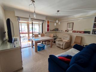 Pis en Cobreros Viejo. Amplio piso en venta en zona los olivos