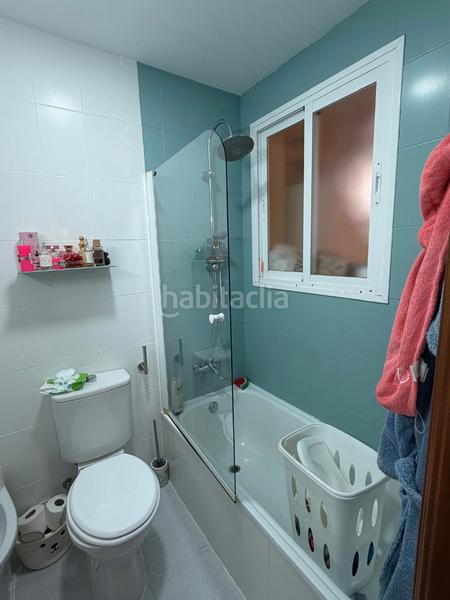 Foto 29ea1b20-aa56-4bbb-ae19-40e9a0b5521c. Casa adosada en Camposoto - Gallineras San Fernando