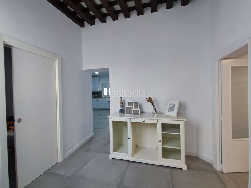 Foto 32a8e3b7-f6fa-457d-9965-961a48596879. Rent flat in Centro Histórico Cádiz
