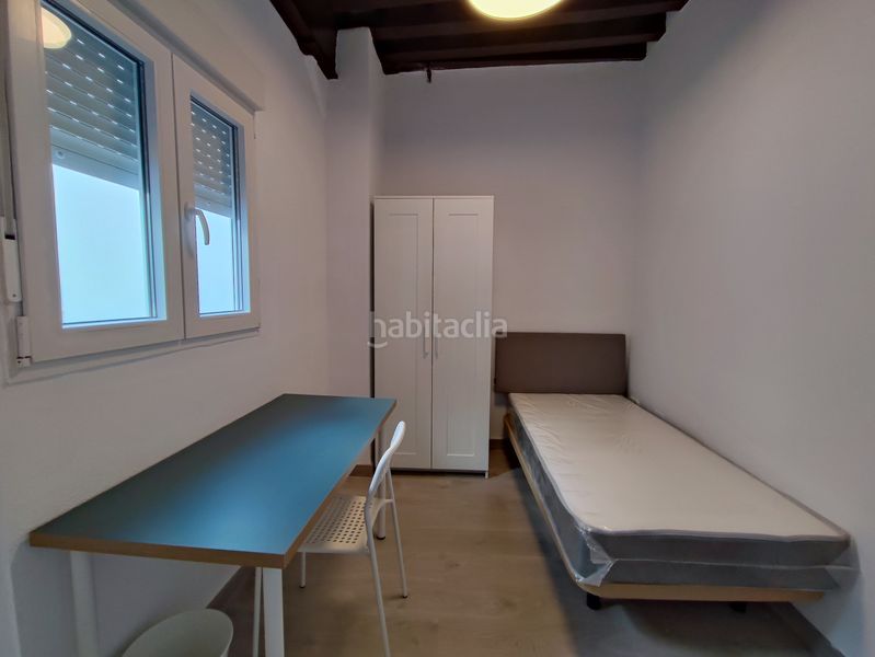 Foto 48c83a6a-8169-4c6c-ae7b-dc4f7995c376. Rent flat in Centro Histórico Cádiz