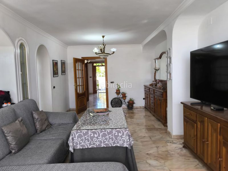 Foto 8b52d552-291a-4a3f-8e24-4f6c44a5f9c5. Casa amb aparcament a Motril ciudad Motril