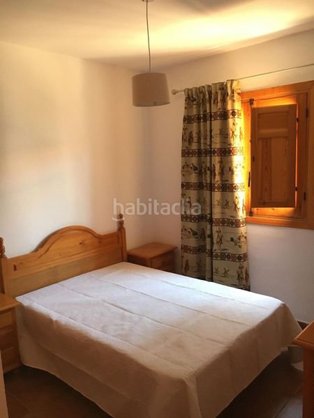 Foto ff1791f1-bf72-4448-9c93-ef7b63510f05. Masia amb piscina a Cájar