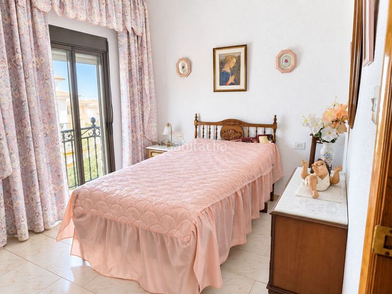 Foto a4100f86-272c-4fcb-904e-e434958d5209. Casa amb aparcament a Molvízar