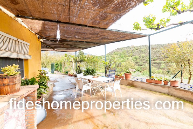 Foto c9a09884-a390-4dc4-a980-26cd9d1d02eb. Masia a Dúrcal